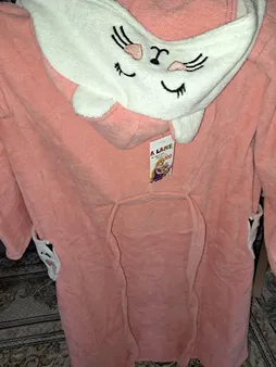 حوله پالتویی طرح دورنگ گلدوزی کد 020 سایز 100x115 سانتی متر