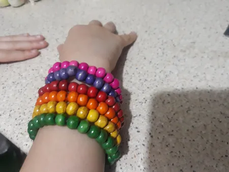 دستبند دخترانه مدل رنگارنگ بسته 6 عددی