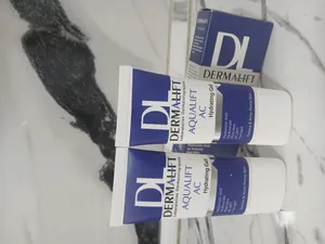 تجریه خرید ژل آبرسان صورت درمالیفت مدل AQUALIFT AC مناسب برای پوست‌های چرب و جوشدار حجم 50 میلی لیتر