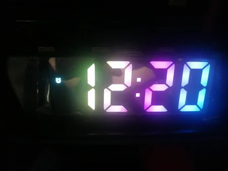 ساعت رومیزی دیجیتال مدل صفحه رنگی کد GH0725D