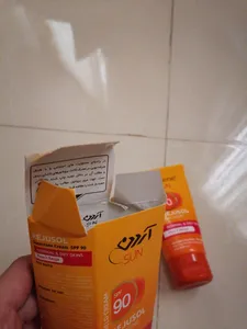 تجریه خرید کرم ضد آفتاب رنگی آردن سان مدل Light Beige مقدار 50 گرم