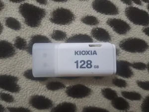 تجریه خرید فلش مموری کیوکسیا مدل U202 ظرفیت 128 گیگابایت با رابط USB 2.0