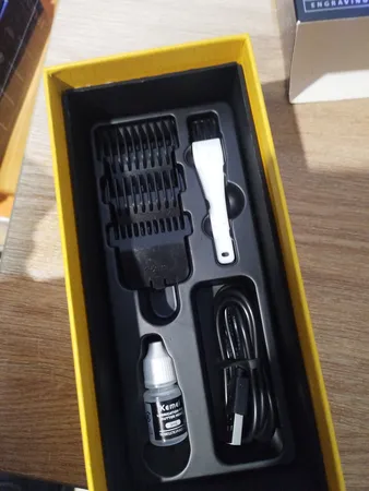 ماشین اصلاح موی صورت کیمی مدل KM-1852