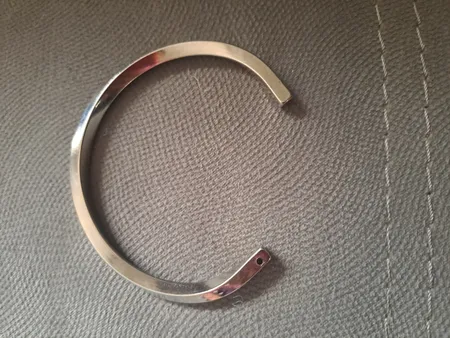 دستبند مردانه مدل بنگل پیچی