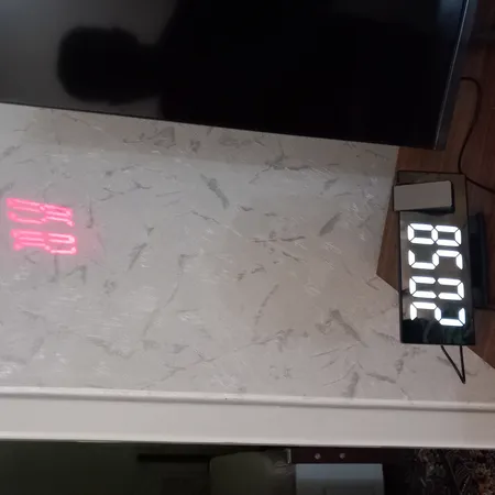 ساعت رومیزی دیجیتال مدل صفحه رنگی پروژکتوردار کد DCX-673