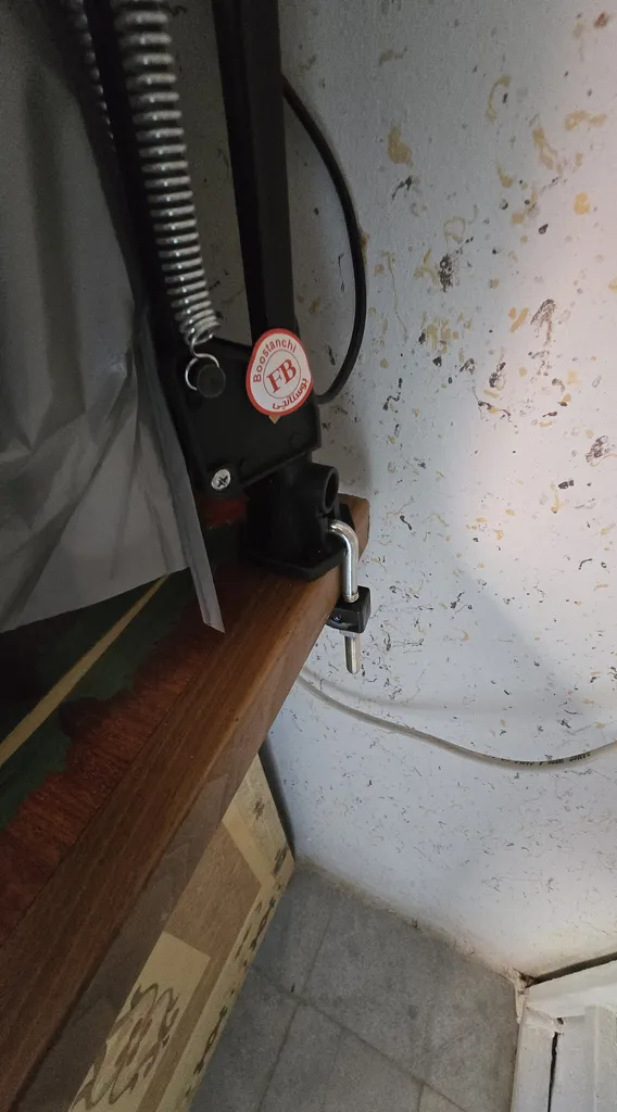 چراغ مطالعه بوستانچی مدل EN-101