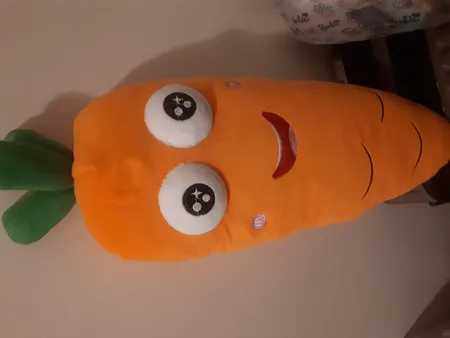 عروسک طرح هویج بالشتی مدل 001 ارتفاع 80 سانتی متر