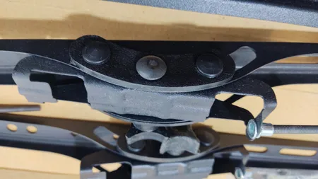 پایه دیواری ای جی ام مناسب برای تلویزیون های 36 تا 55 اینچی