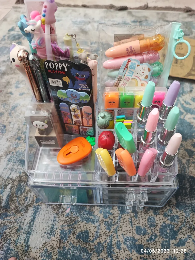 استند لوازم آرایشی مدل donya4