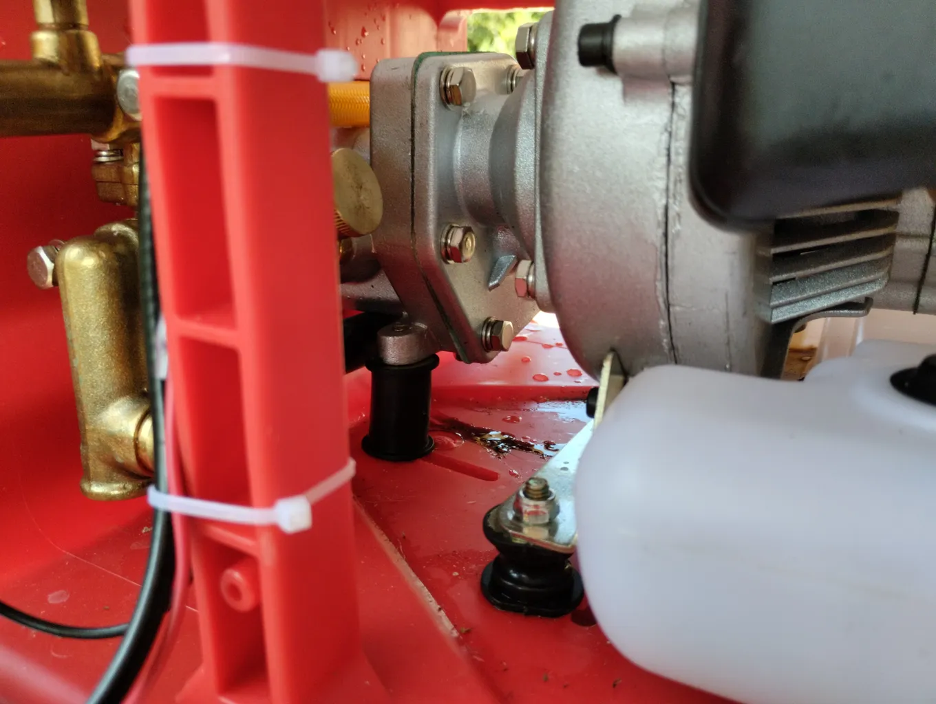 سمپاش موتوری مدل FST کد 768 گنجایش 25 لیتر