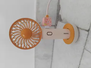 تجریه خرید پنکه دستی ریمکس مدل SF05 ظرفیت 1200 میلی آمپر ساعت