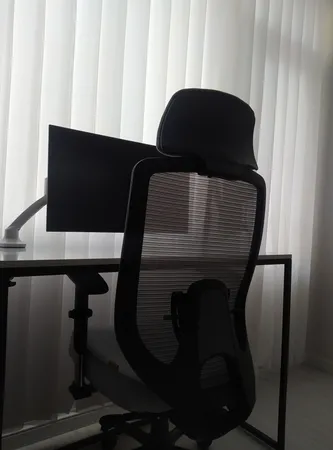 صندلی مدیریتی کادی نو مدل پشت توری VIP