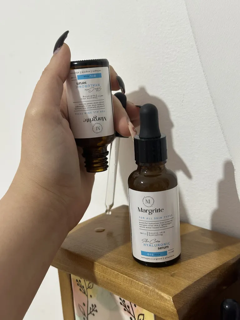 سرم آبرسان مارگریت مدل HYALURONIC مناسب برای انواع پوست‌ حجم 30 میلی لیتر