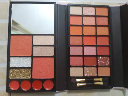 پالت آرایش صورت آنی لیدی مدل یونیکورن 001