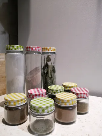 ست جای ادویه 3 پارچه زیبا مدل موژان