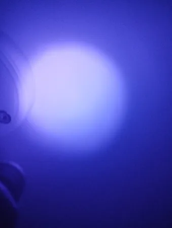 چراغ قوه دستی مدل HW-F600