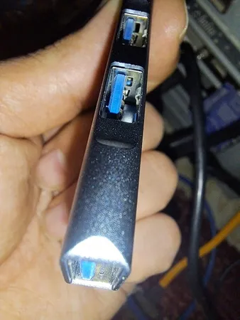 هاب 3 پورت USB3.0 ارلدام مدل HUB09