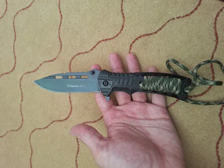 چاقوی سفری مدل چخماخ دار