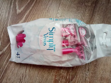 خود تراش ژیلت مدل Simply Venus 3 بسته 4 عددی