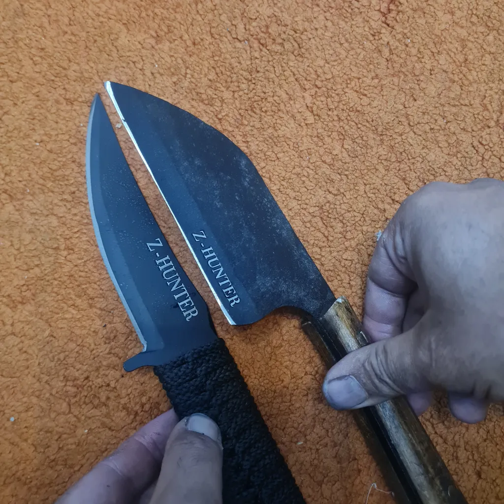 تبر و چاقوی سفری زد هانتر مدل atshon