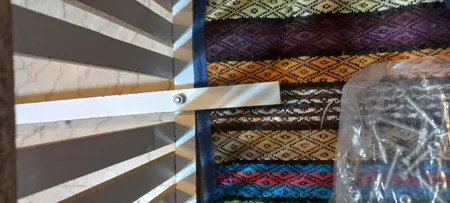 استند گلدان مدل هرمی B1