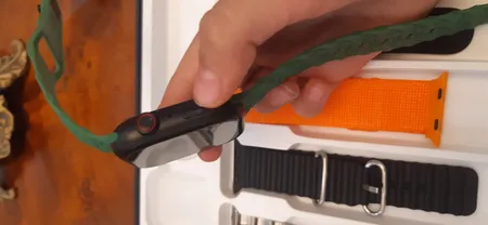 ساعت هوشمند مدل WS-60 MAX با قابلیت صفحه نمایش رنگی و لمسی، کنترل موسیقی، کنترل سطح اکسیژن خون، مکالمه با بلوتوث، پشتیبانی از زبان فارسی و امکان تغییر تم ساعت و بند سلیکونی