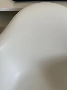 تجریه خرید صندلی کروماتیک مدل White Armchair Wood Legs