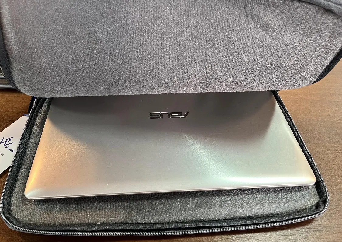 کاور لپ تاپ مدل ساده W114 مناسب برای لپ تاپ 13.1 تا 14 اینچی