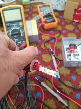 هدلایت لامپ خودرو ایکس تریم مدل X3 پایه 880 بسته دو عددی