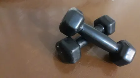 دمبل رکورد مدل V-H وزن 1 کیلو گرمی بسته 2 عددی