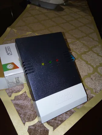 محافظ ولتاژ گرین لاین مدل  GLP-301 ECO-A