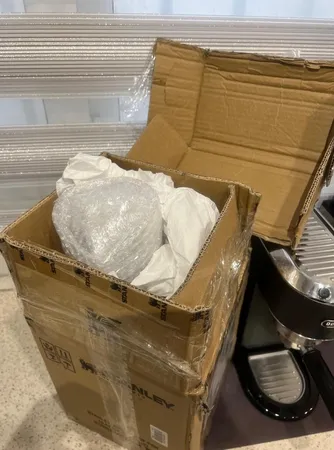 فلاسک استنلی مدل CLASSIC LEGENDARY کد F2022 گنجایش 35.8x9.4x11.7 لیتر