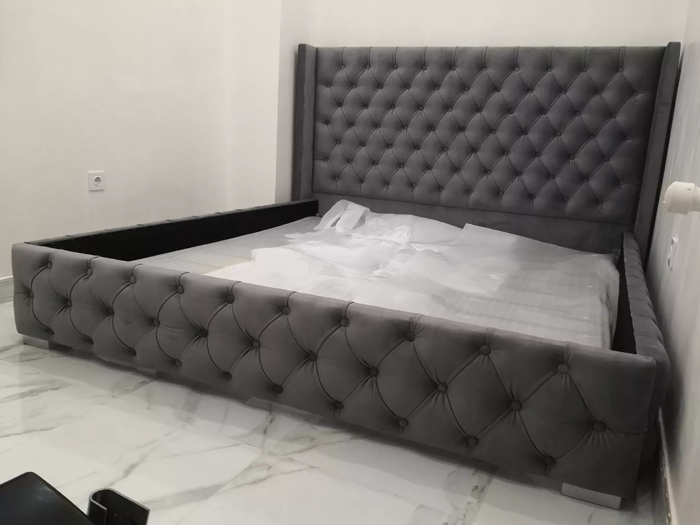 تخت خواب دونفره مدل آیدان سایز 180×200 سانتی متر