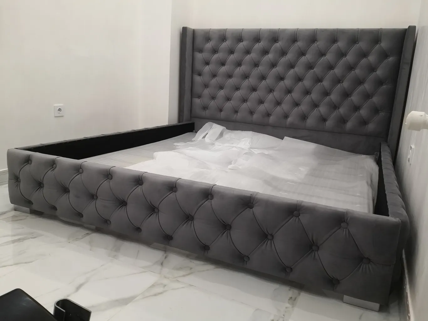 تخت خواب دونفره مدل آیدان سایز 180×200 سانتی متر تخت خواب دونفره مدل آیدان سایز 180×200 سانتی متر