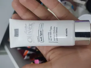 تجریه خرید کرم ضد لک الیوکس مدل Olive Oil حجم 40 میلی لیتر