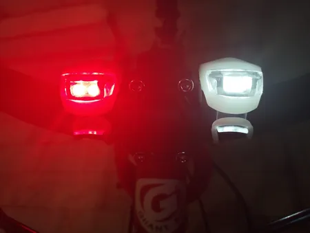 چراغ دوچرخه کد cmhh008 بسته 2 عددی