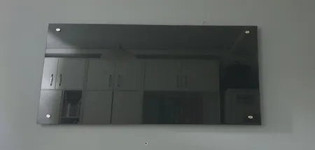 تخته وایت برد شیشه ای مدل Anti-scratch سایز ۱۰۰×۷۰ سانتی متر