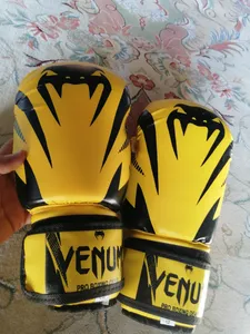 تجریه خرید دستکش بوکس ونوم مدل V400