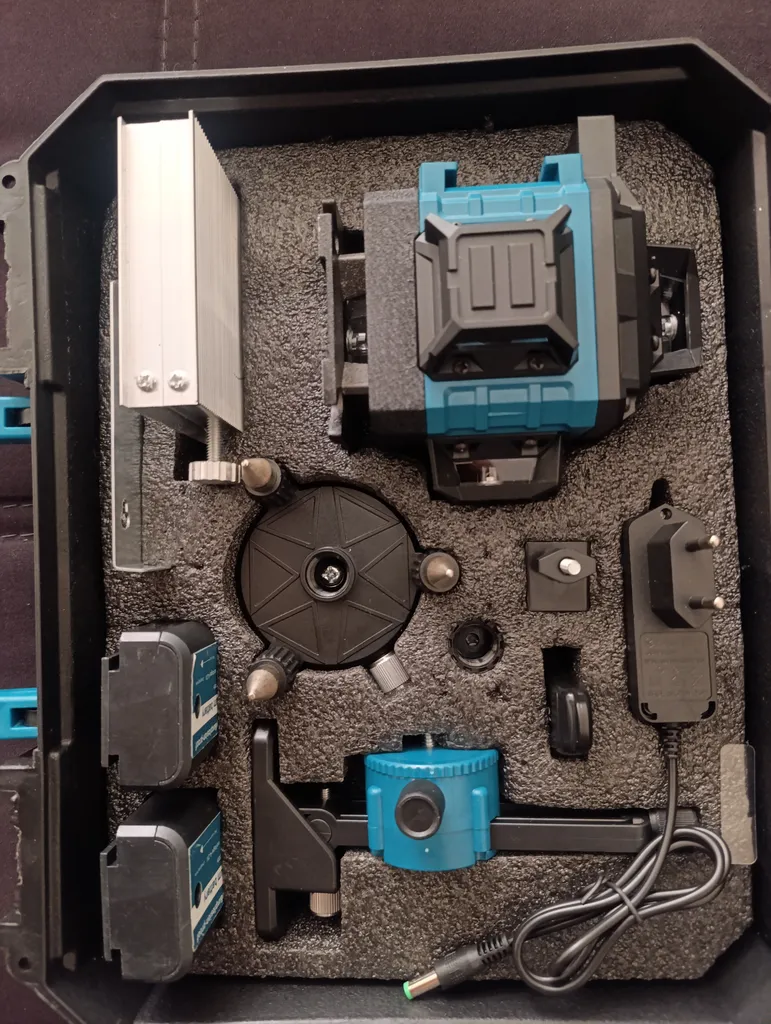 تراز لیزری مدل MAKITA-360-16