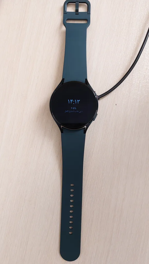 ساعت هوشمند 44 میلی‌متری سامسونگ مدل Galaxy Watch4 با بند سیلیکونی