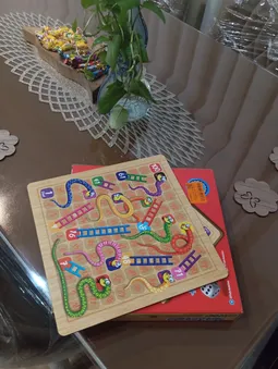 بازی منچ و مارپله تخته چوبی مدل Animals