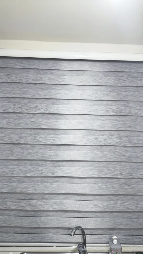 پرده زبرا زیو کد 1009 سایز 180 × 160 سانتی‌ متر