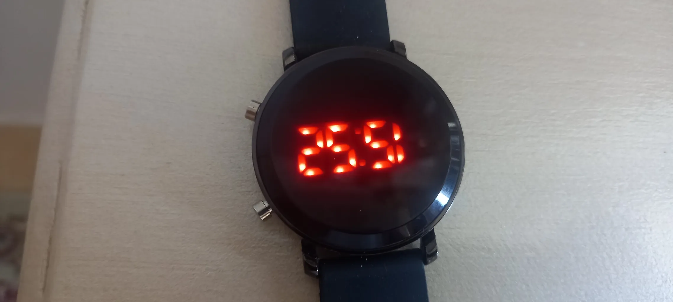 ساعت مچی دیجیتال مدل W1