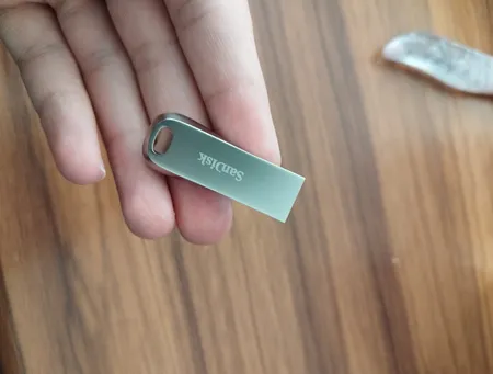 فلش مموری سن دیسک مدل Ultra Luxe ظرفیت 64 گیگابایت