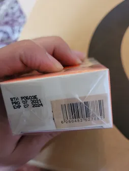 کرم ضد آفتاب رنگی الارو مدل SPF25 محافظ UVA ،UVB، مناسب انواع پوست تحت لیسانس حجم 40 میلی‌لیتر