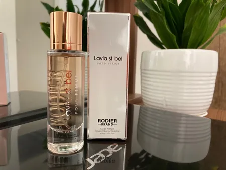 عطر جیبی زنانه رودیر مدل Lavia St Bel با رایحه شیرین، گرم حجم 30 میلی‌لیتر