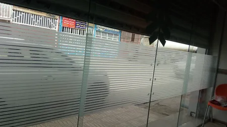 شیشه مات کن طرح کرکره ای کد 1012