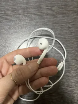 هدفون اپل مدل EarPods با کانکتور لایتنینگ