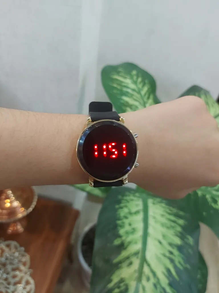 ساعت مچی دیجیتال مدل W1