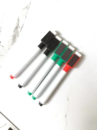 ماژیک وایت برد مدل مغناطیسی پاک کن دار بسته 5 عددی